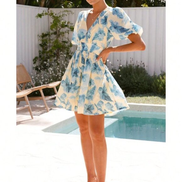 Blue Elegant Women's Floral V-Neck Gathered Waist Petal Sleeve A-Line Mini Dress - Picture 4 of 9